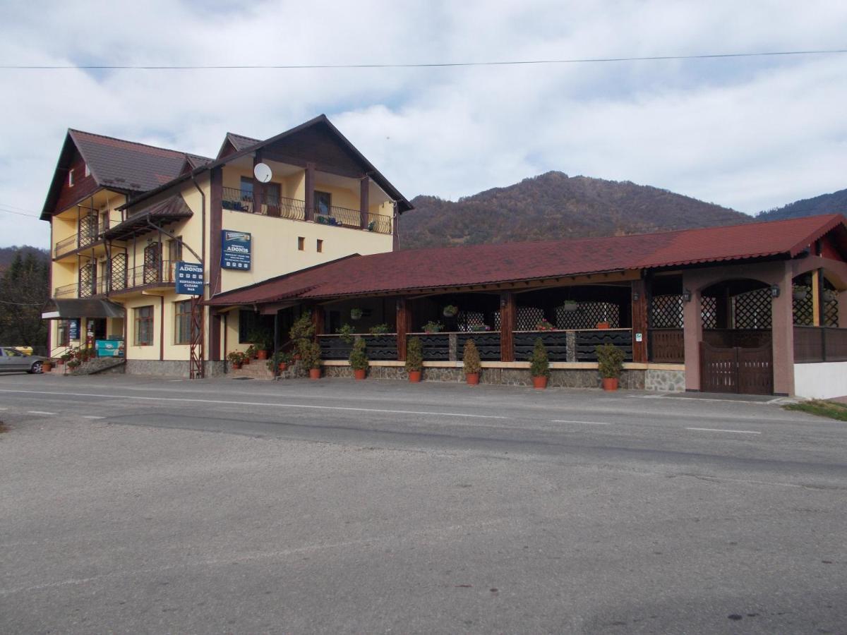 Adonis Hotel Arefu Exterior photo